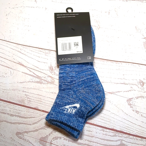 (NWT) Nike Dri-Fit 'Everyday Plus' Ankle Socks Men's 8-12 / Women's 10-13 - Picture 3 of 4
